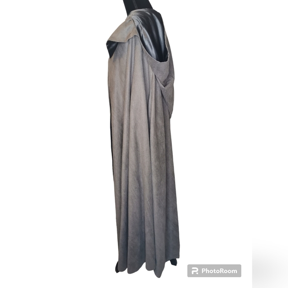 Medieval/Cosplay Microfiber faux-suede Cloak with Satin Lining - Picture 2 of 9